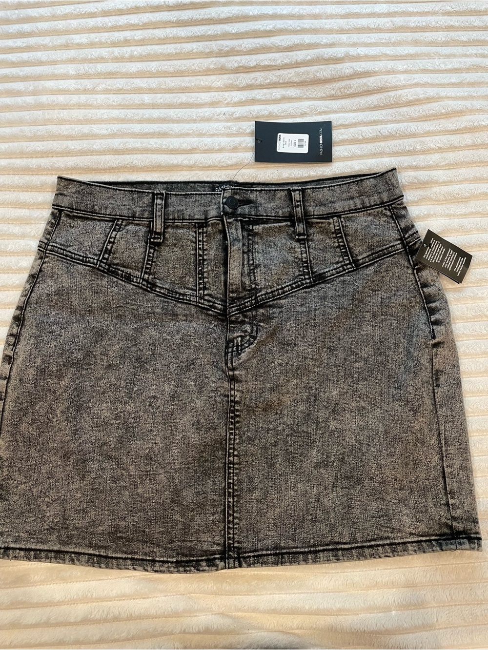 Fashion Nova Gray Black Acid-Wash Denim Mini Skirt